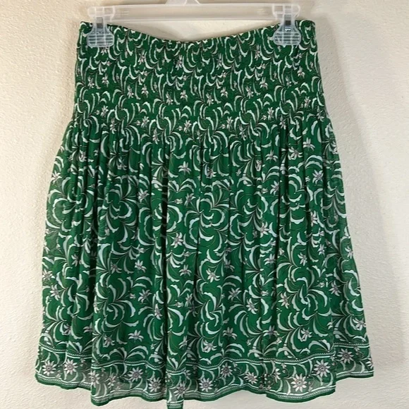 Max Studio NWT Elastic waist short Green floral print Skirt. SMALL - Picture 7 of 10